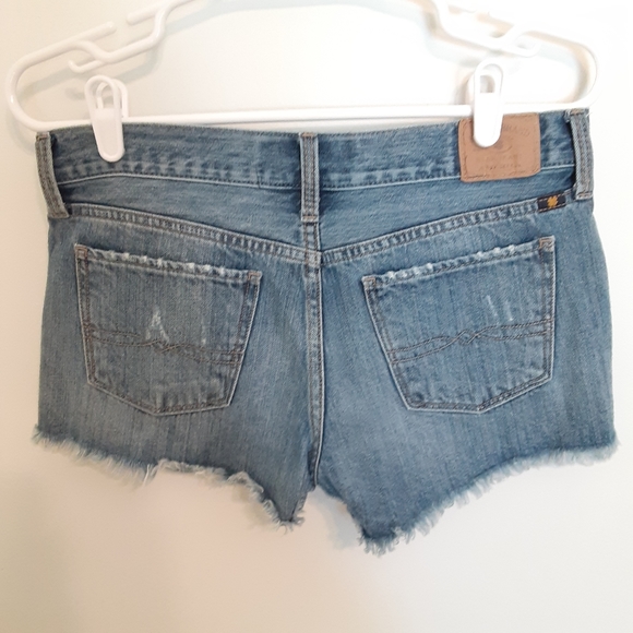 LUCKY BRAND "THE CUT OFF" JEAN SHORTS - Picture 3 of 6